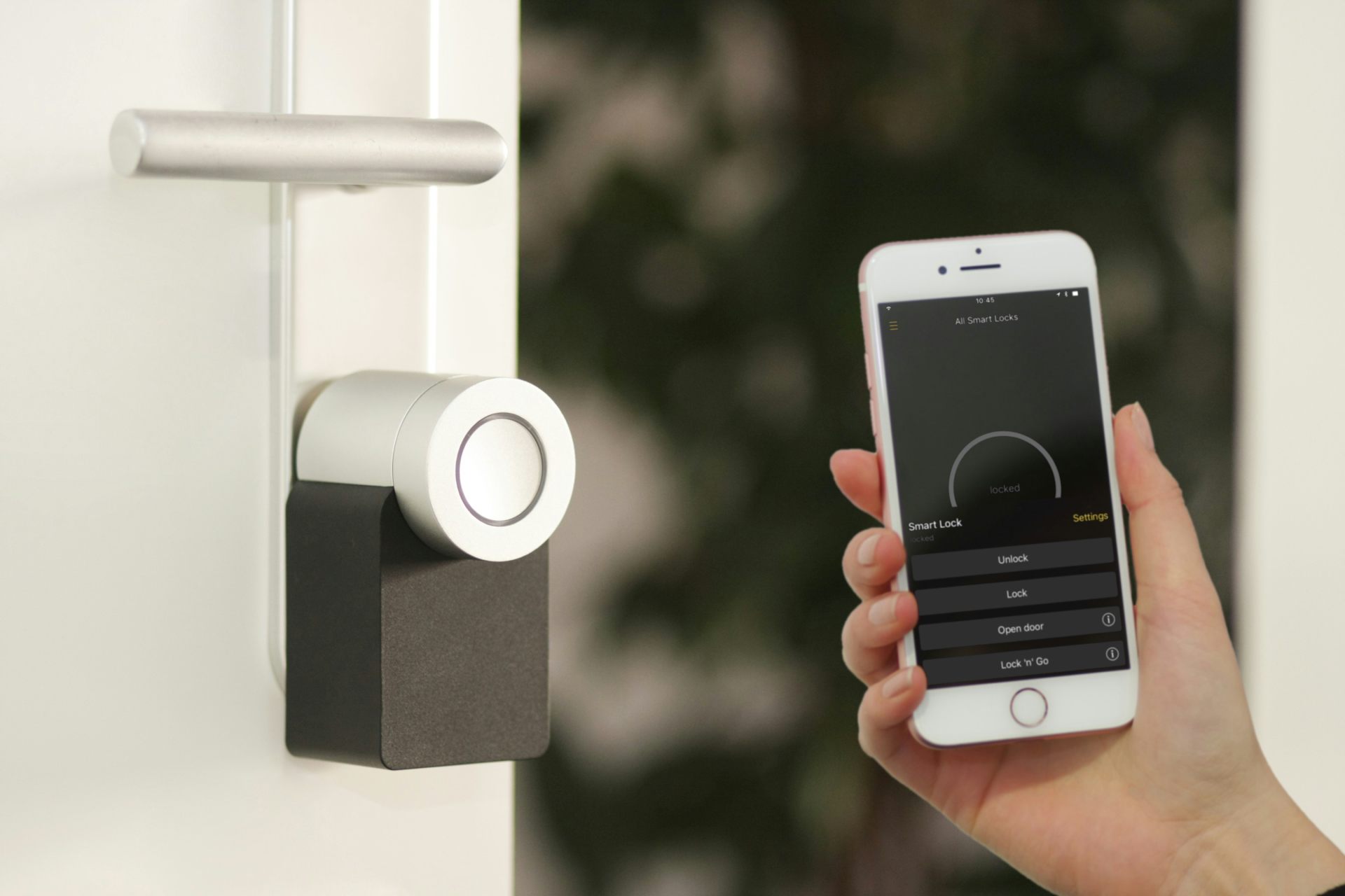 Smart lock and smartphone interface